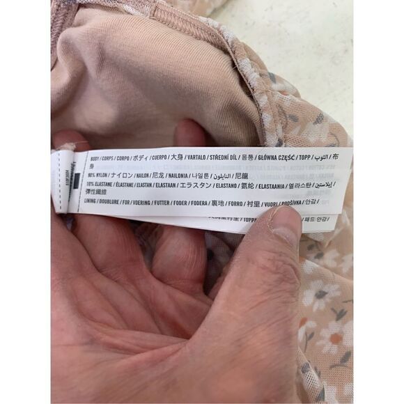 Gilly Hicks Hollister Nude Sheer Floral Body Size L - Picture 10 of 10